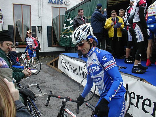 Driedaagse West-Vlaanderen - 7 maart 2004<br />2e etappe: Omloop der Vlaamse Ardennen - Ichtegem<br />Foto: Marc Stragier