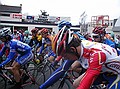 Driedaagse West-Vlaanderen - 7 maart 2004<br />2e etappe: Omloop der Vlaamse Ardennen - Ichtegem<br />Ze zijn vertrokken voor de laatste etappe<br />Foto: Marc Stragier