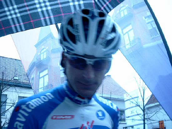 Driedaagse West-Vlaanderen<br />5 maart 2004<br />Proloog in Bellegem<br />Foto: Siegie (www.jurgenvangoolen.be)
