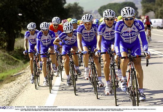 RUTA DEL SOL 2004 (15/19-02-2004)<br />STAGE 2 : ARCOS DE LA FRONTERA - BENALMADENA<br />GARRIDO Jos Antonio / VAN GOOLEN Jurgen / CRETSKENS Wilfried  / KNAVEN Servais / PECHARROMEN Jos Antonio / MERCADO Juan Miguel  / BOONEN Tom <br />FOTO: Tim DE WAELE / ISOSPORT