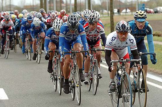 Gent - Wevelgem<br />7 april 2004<br /><br />Foto: Graham Watson