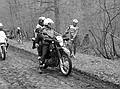 Parijs - Roubaix<br />11 april 2004<br />Servais met pech in het bos van Wallers <br /><br />FOTO: Michel Wortman