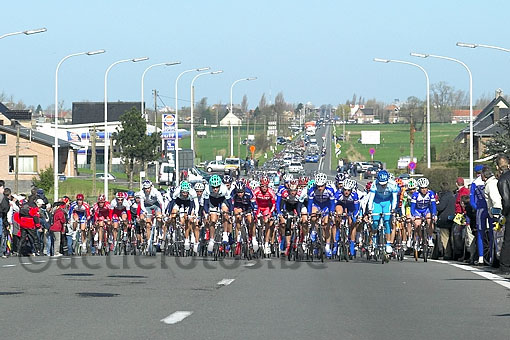04-04-2004<br />Ronde van Vlaanderen<br />Foto: L. Claessen - actiefotos.be