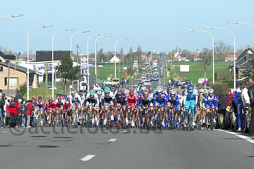04-04-2004<br />Ronde van Vlaanderen<br />Foto: L. Claessen - actiefotos.be