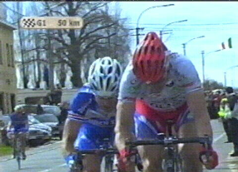 04-04-2004<br />Ronde van Vlaanderen<br />Screenshot: CANVAS