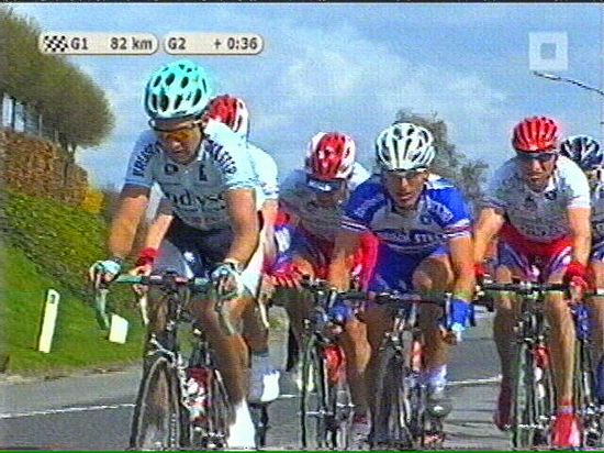 04-04-2004<br />Ronde van Vlaanderen<br />Screenshot: CANVAS