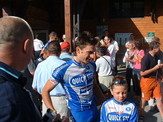Tour de France - 17e etappe<br />Bourg d'Oisans - Le Grand Bornand<br />Servais bij de start in Bourg d'Oisans<br />FOTO: Liesbet Nijs