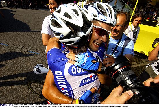 Tour de France - 20e etappe<br />zondag 25 juli 2004<br />Servais en Tom<br />Foto: TIM DE WAELE - ISOSOPORT