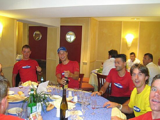 Tour de France<br />Zondag 3 juli 2005<br /><br />Champagne !