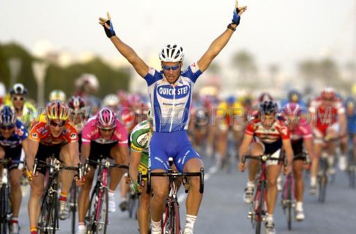 Ronde van Qatar<br />maandag 31 januari 2005<br />1e etappe: Al Khor Corniche - Doha Hyatt Plaza<br /><br />FOTO: CORVOS