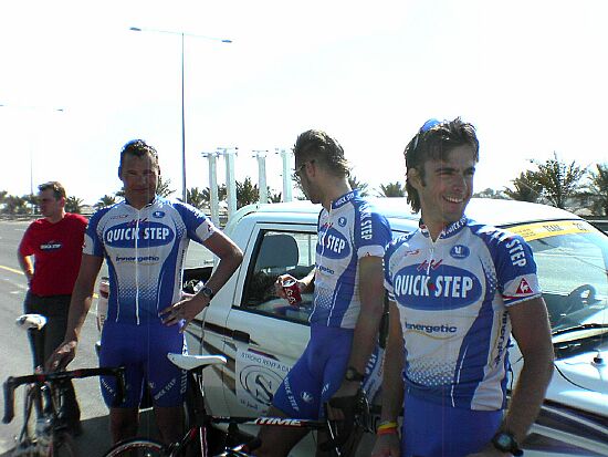 Ronde van Qatar<br />zondag 30 januari 2005<br />Training<br />Wilfried, Tom en Servais