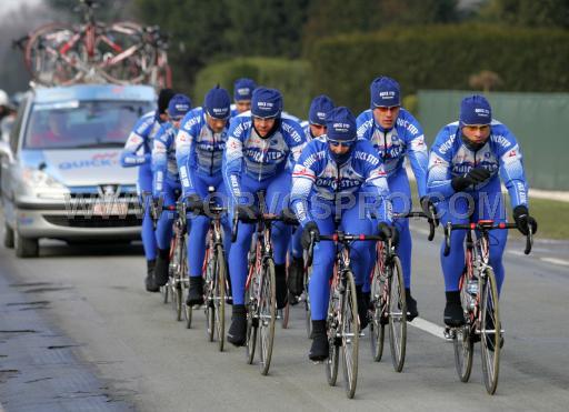 Verkenning parcours Omloop Het Volk<br />22 februari 2005<br /><br />FOTO: COR VOS