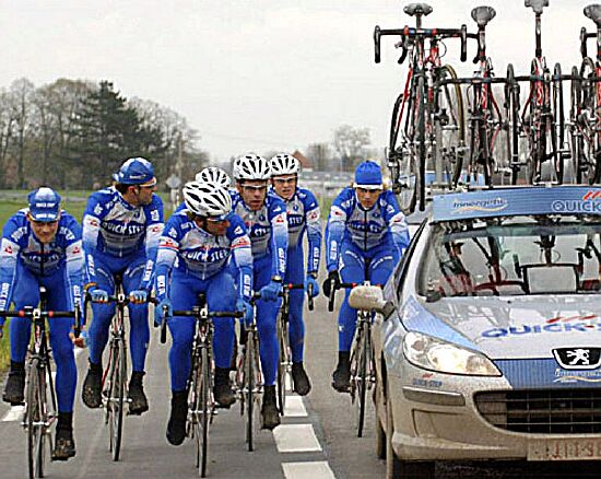 Verkenning Parijs-Roubaix<br />vrijdag 8 april 2004<br /><br />Foto: FOTONEWS