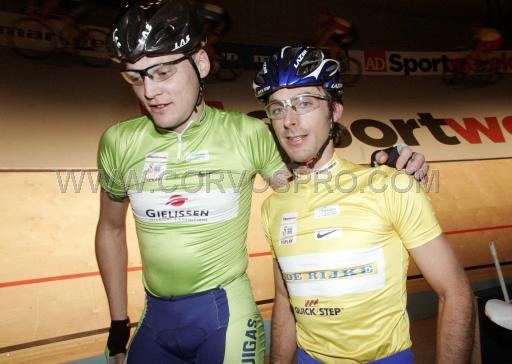 Zesdaagse van Rotterdam<br />Donderdag 6 januari 2005 <br />Magnus Backstedt en Servais Knaven<br /><br />FOTO: COR VOS 2005