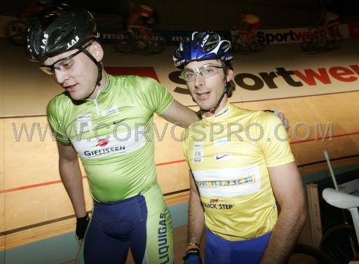 Zesdaagse van Rotterdam<br />Donderdag 6 januari 2005 <br />Magnus Backstedt en Servais Knaven<br /><br />FOTO: COR VOS 2005